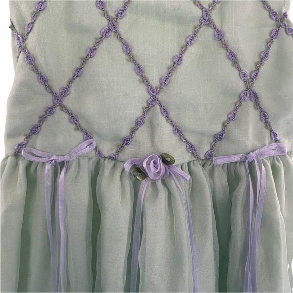 Bryan & Co Green Lilac Dress with Flowers & Ribbon Girls Dress Size 5 With Flaws - Picture 5 of 9